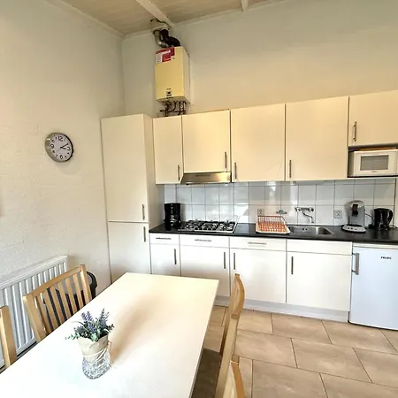 Semesterbostad Bungalowpark - Schakel 6 *